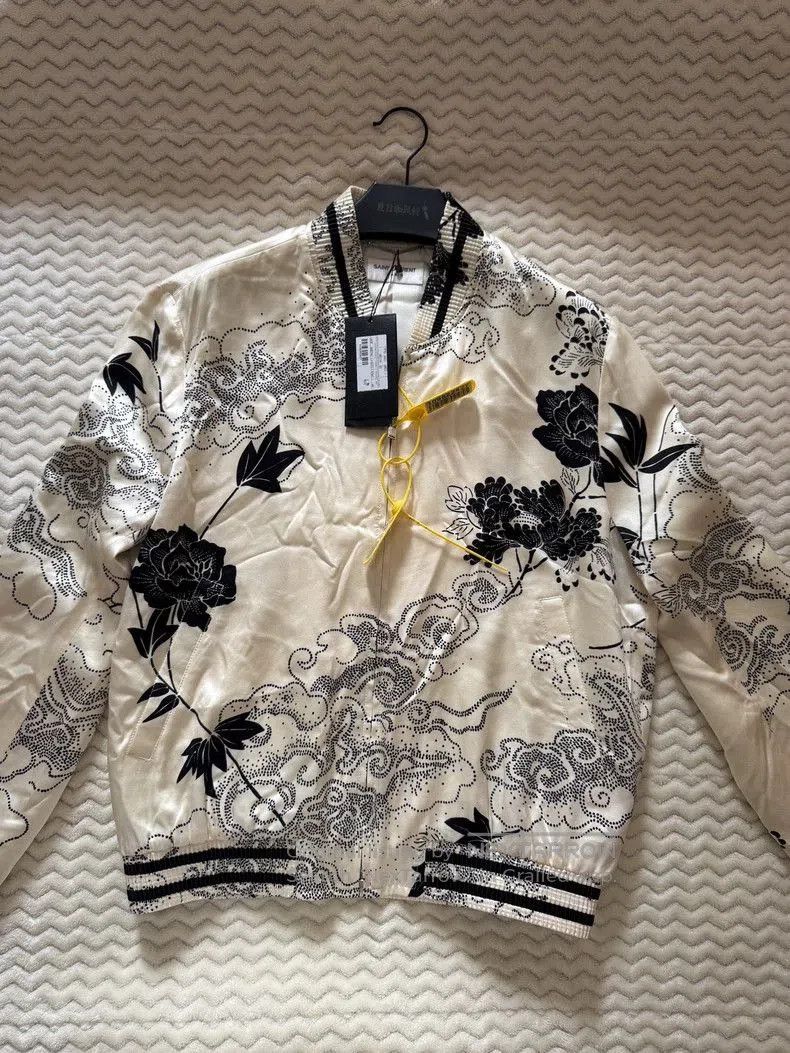 Saint Laurent Paris YSL SS22 Silk Floral Print Jacket. Size US M / EU 48-50 / 2 - 1 Thumbnail