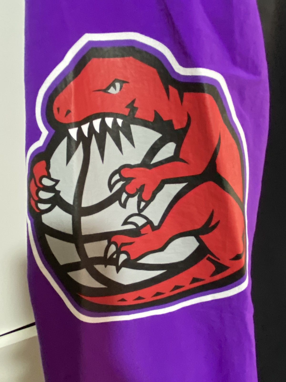 Mitchell & Ness Mitchell & Ness Raptor jacket size XL, black purple, used Size US XL / EU 56 / 4 - 9 Thumbnail