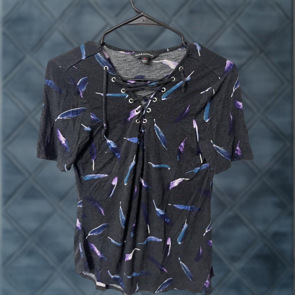 Vintage ROCK & REPUBLIC Black Lace Up Cutout Blouse Women's Size Medium Feathers Size M / US 6-8 / IT 42-44 - 1 Thumbnail