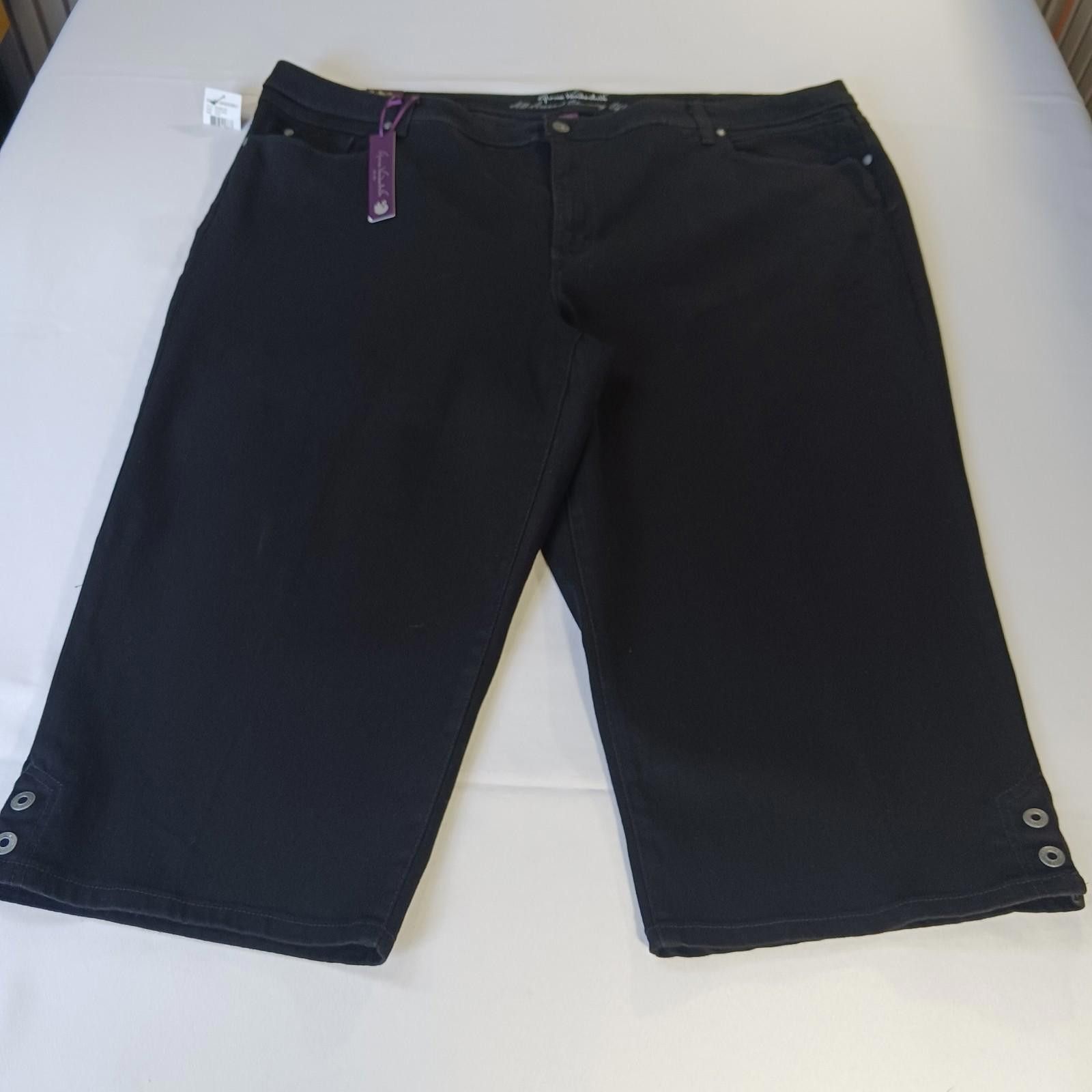 Other Gloria Vanderbilt LCF23235R AVERY Womens Black Shorts Sz 24W Size 42" / US 20 - 12 Thumbnail