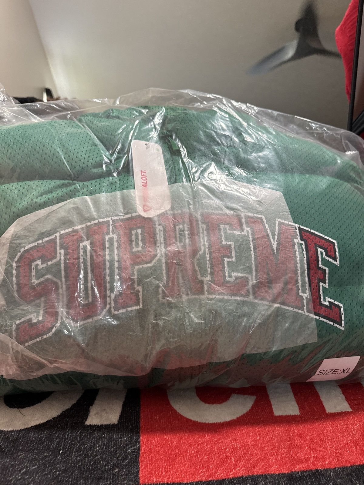 Supreme Supreme Mesh Jersey Puffer Jacket Size US XL / EU 56 / 4 - 1 Thumbnail
