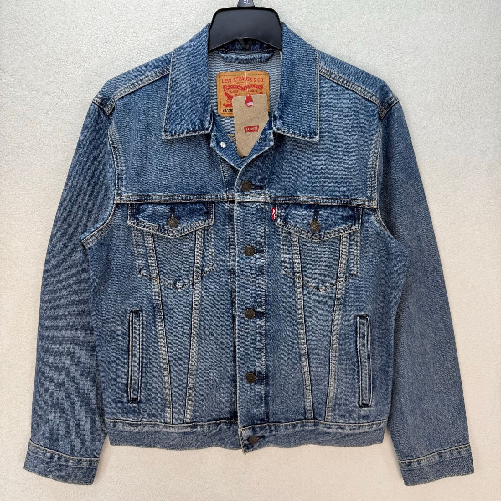 Levi's LEVI'S MEN'S MEDIUM WASH SIZE SMALL TRUCKER JACKET 723340683 Size US S / EU 44-46 / 1 - 1 Thumbnail