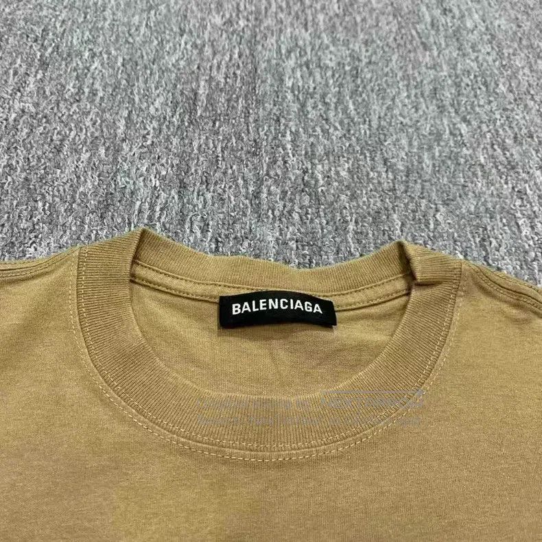 Balenciaga Balenciaga Khaki Wheat Short Sleeve Size US XS / EU 42 / 0 - 3 Thumbnail