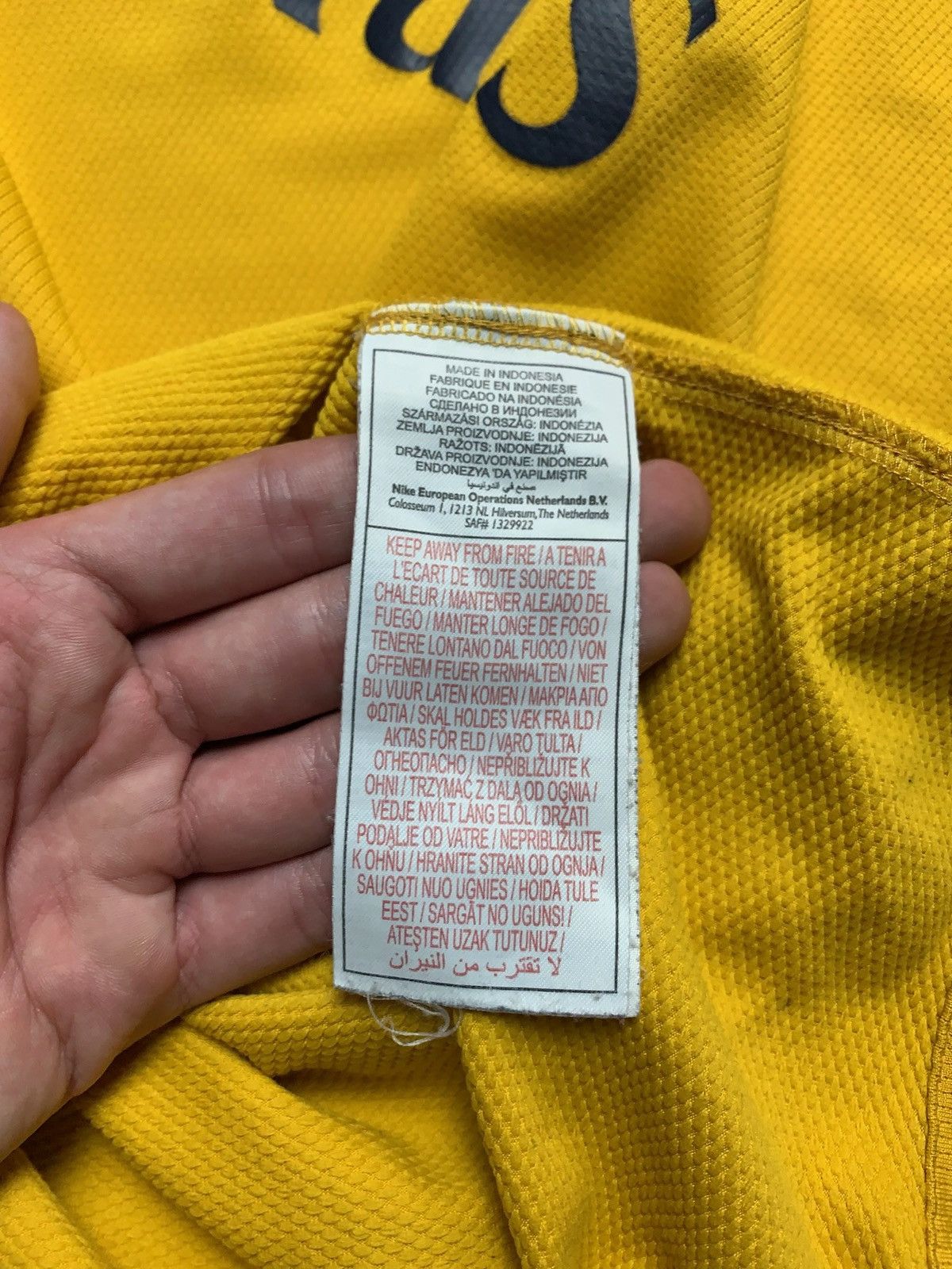 Vintage Vintage Nike Arsenal soccer jersey yellow size XS logo Size US XS / EU 42 / 0 - 7 Thumbnail