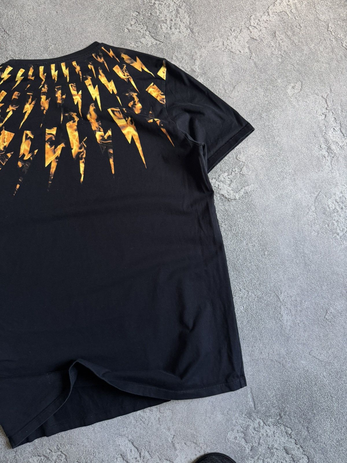 Neil Barrett Neil Barett L lightning bolt ⚡️ printed tshirt tee shirt Size US L / EU 52-54 / 3 - 18 Thumbnail