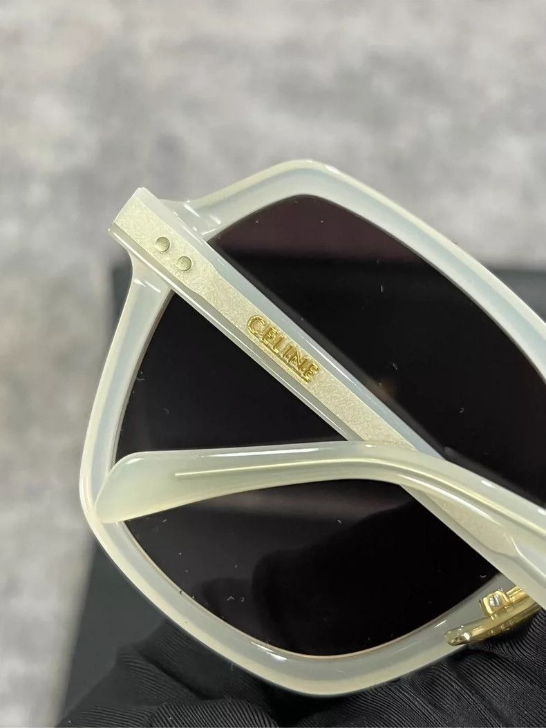Celine Celine Logo Sunglasses With Case Size ONE SIZE - 3 Thumbnail