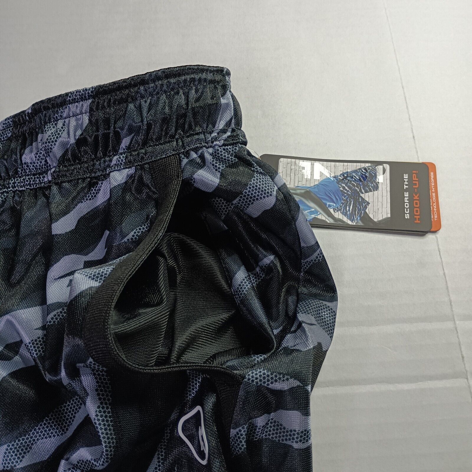 & Other Stories 2 AND1 Offense Athletic Shorts Men’s S Red Gray 8" Inseam Size US 28 / EU 44 - 3 Thumbnail