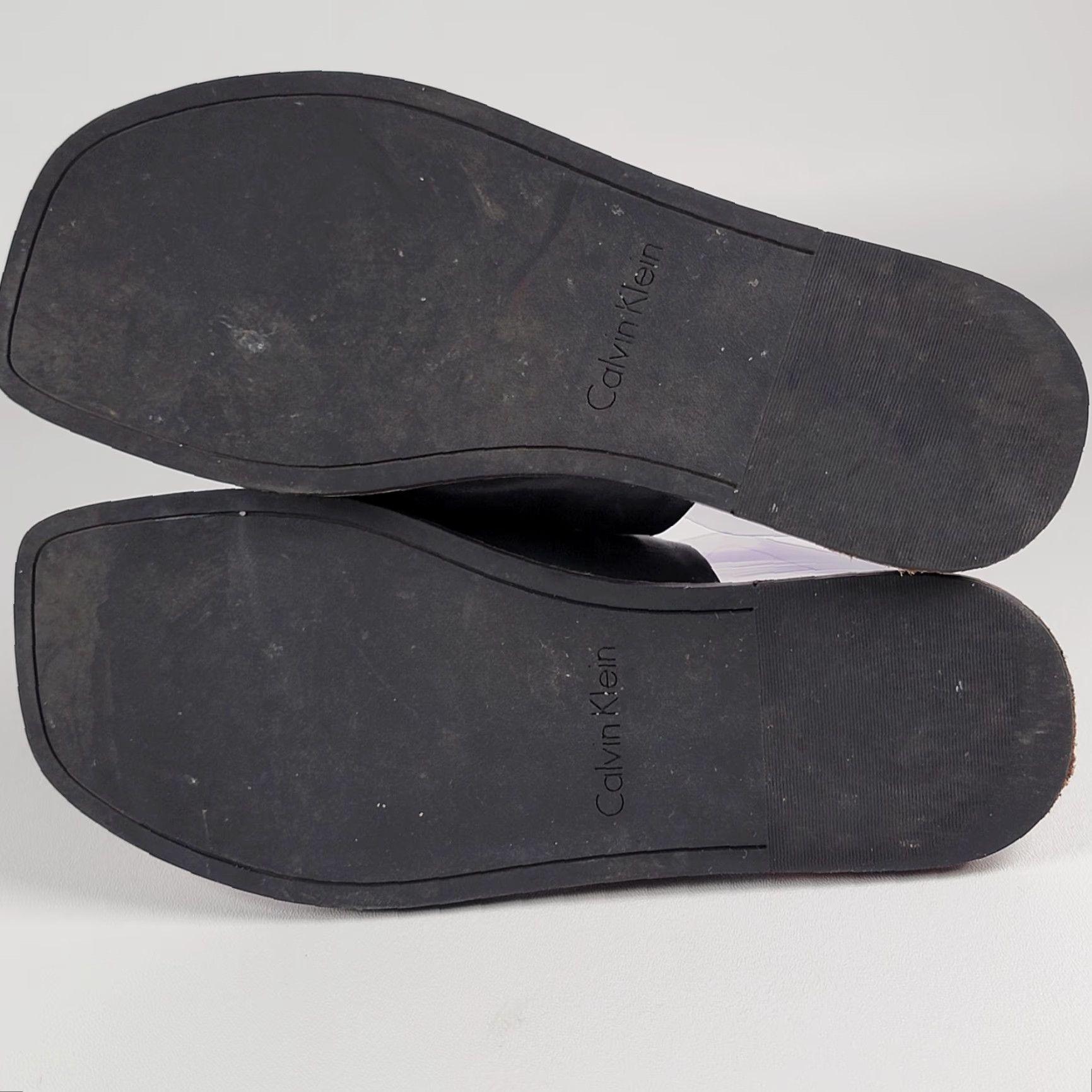 Calvin Klein VINTAGE Calvin Klein Pax Black Faux Leather Thongs Flats Sandals Size 8/38 Women Shoes Flat Heel Thong Leather Black Womens Size US 8 / IT 38 - 7 Thumbnail