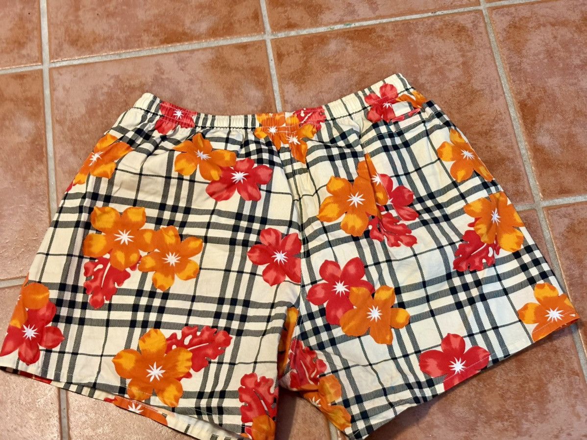 Burberry Burberry swim trunks nova check with vivid floral Size US 36 / EU 52 - 9 Thumbnail