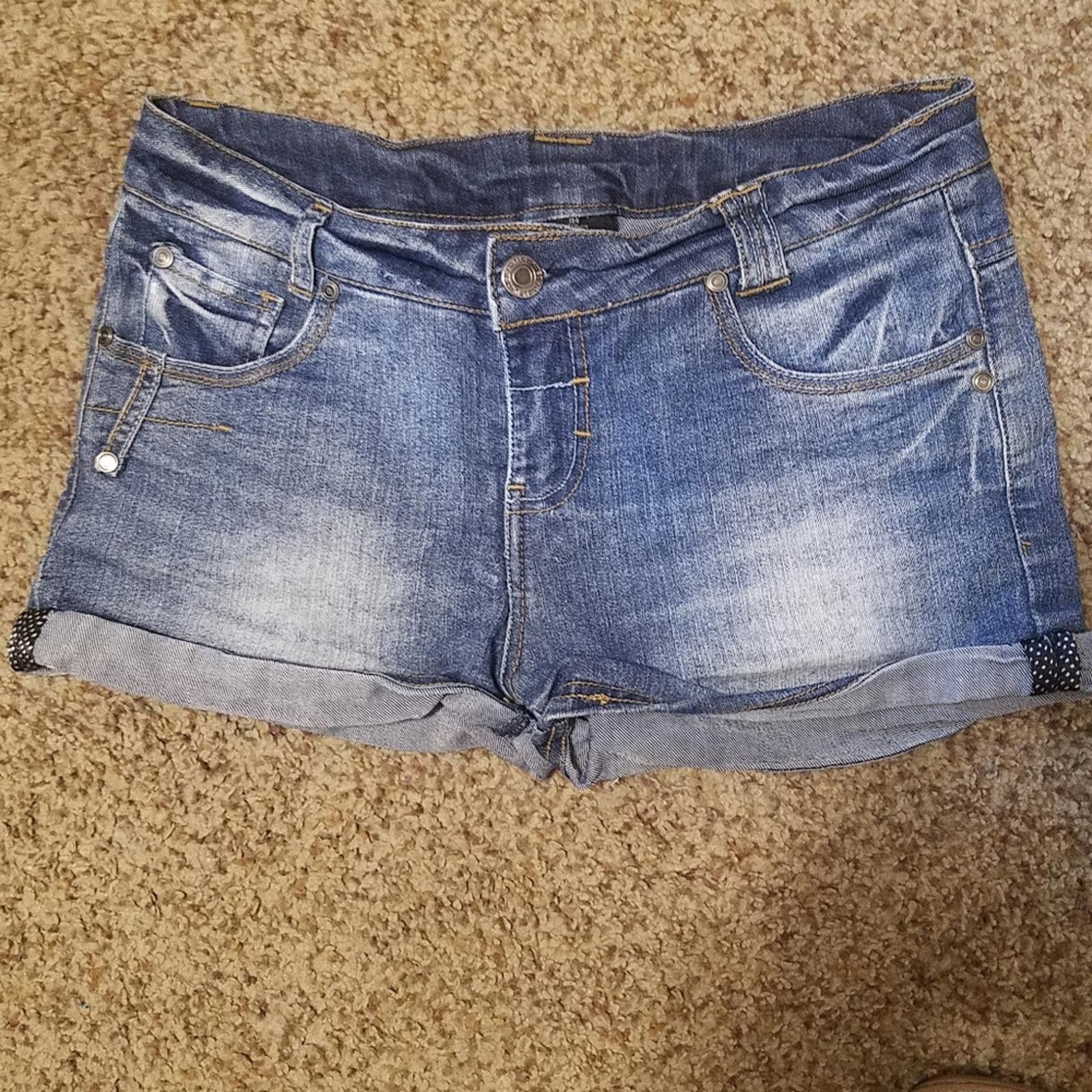 Designer Ceash One Denim Shorts 13/14 Size US 26 / EU 42 - 2 Thumbnail
