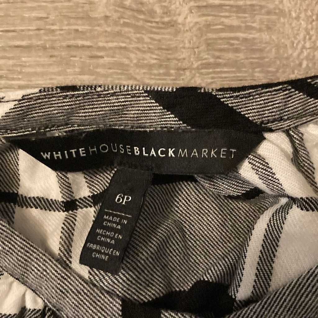 White House Black Market White House black market black and white checkered top sz 6P Size M / US 6-8 / IT 42-44 - 2 Thumbnail