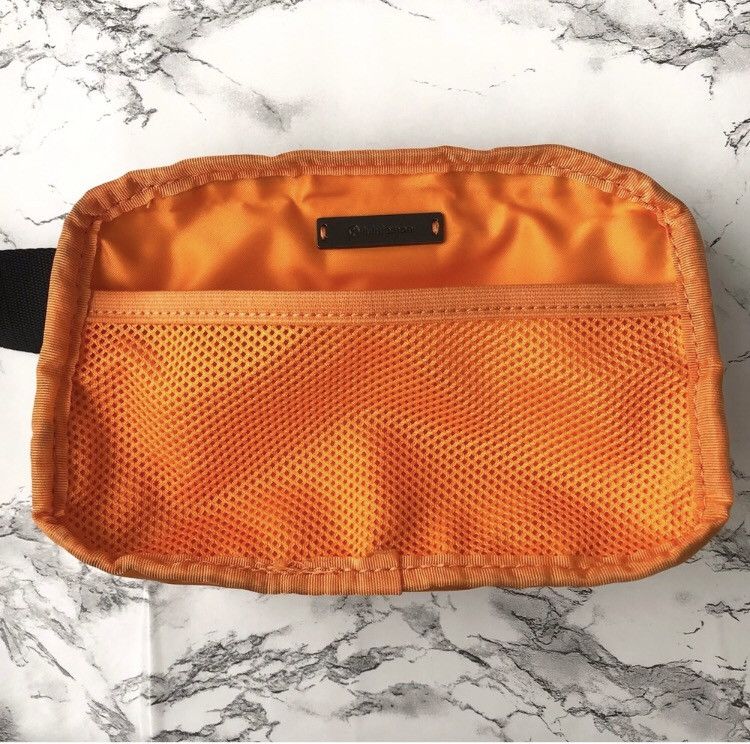 Lululemon Everywhere Belt Bag Aqueous Ikat Jacquard Black Highlander Size ONE SIZE - 5 Thumbnail