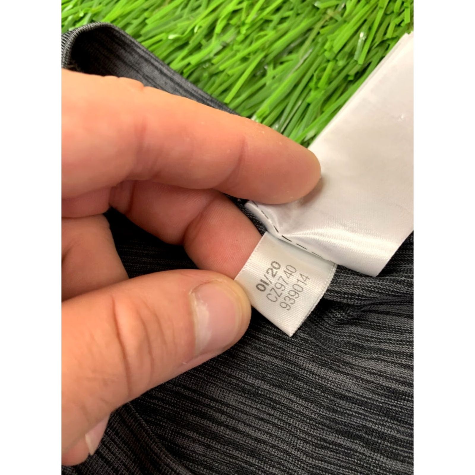 Adidas ADIDAS PERFORMANCE Shirt Men M Gray and White Football Jersey 2020 Predator CZ9740 Mens Size US M / EU 48-50 / 2 - 7 Thumbnail