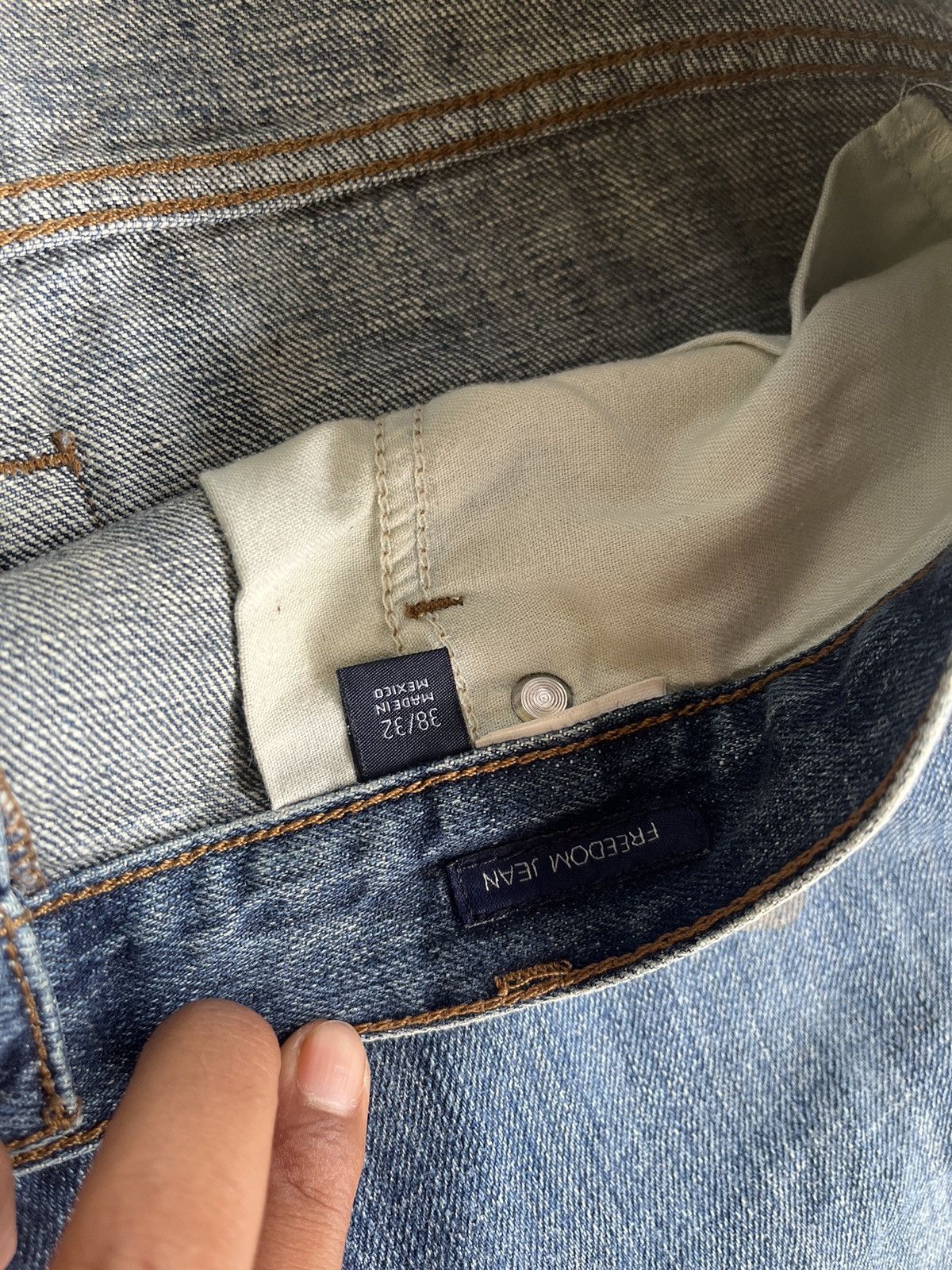 Tommy Hilfiger × Vintage Baggy Tommy Hilfiger Denim Size US 38 / EU 54 - 16 Thumbnail