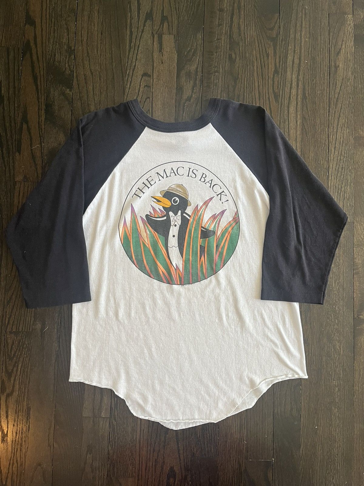 Band Tees Fleetwood Mac ‘Mac is Back’ Vintage 80s Tour Baseball Raglan Size US L / EU 52-54 / 3 - 1 Thumbnail