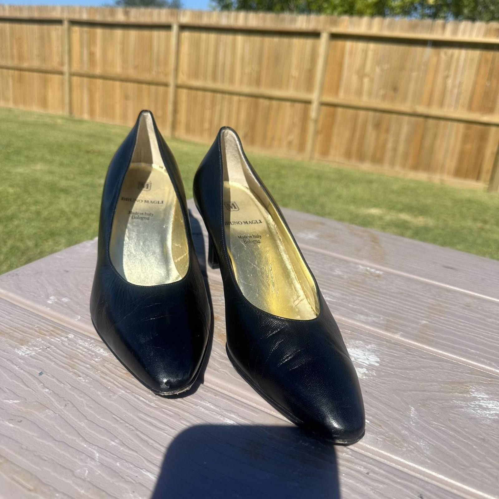 Bruno Magli Black leather vintage pumps with 3" heel heels Size US 9 / IT 39 - 6 Thumbnail