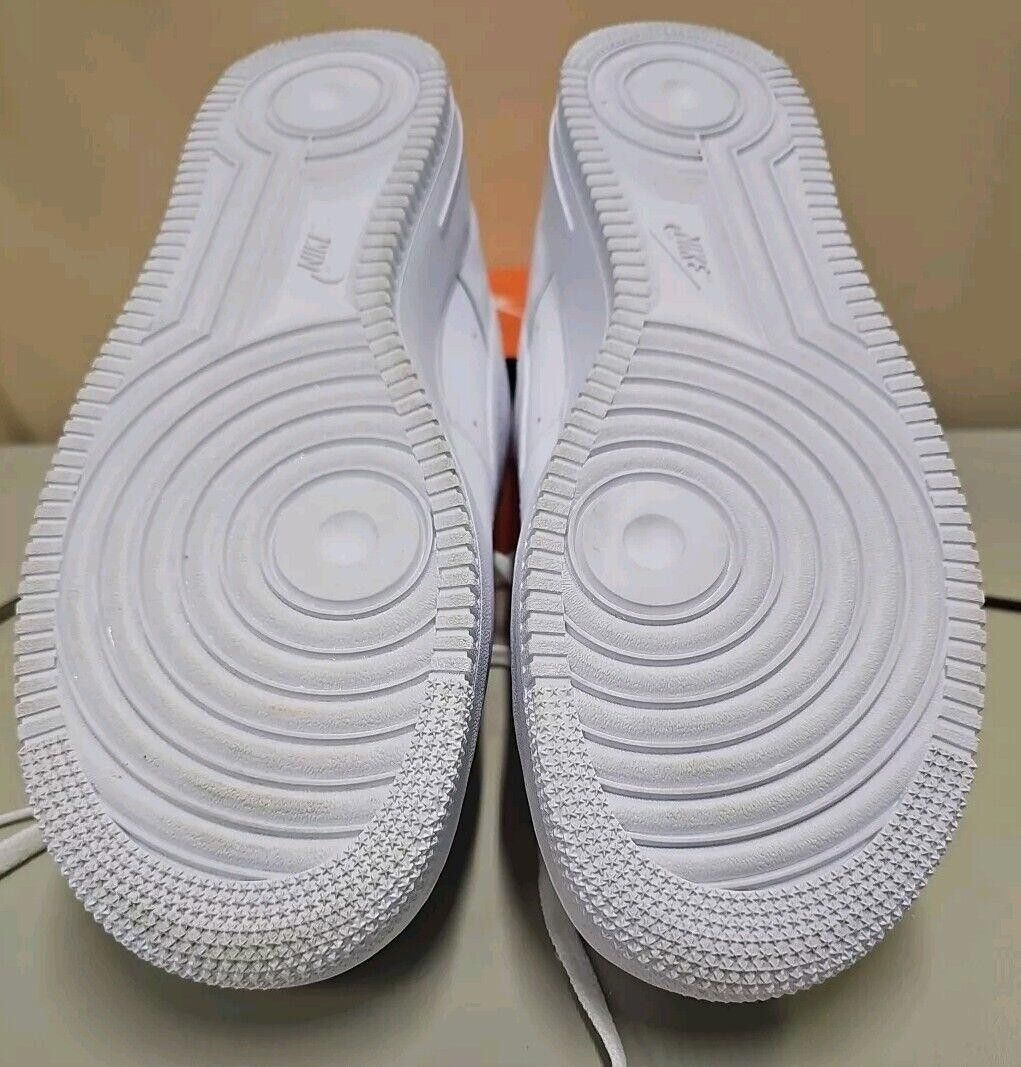 Nike Nike Air Force 1 '07 FlyEase Shoes 'Triple White' Size 13 Size US 13 / EU 46 - 10 Thumbnail