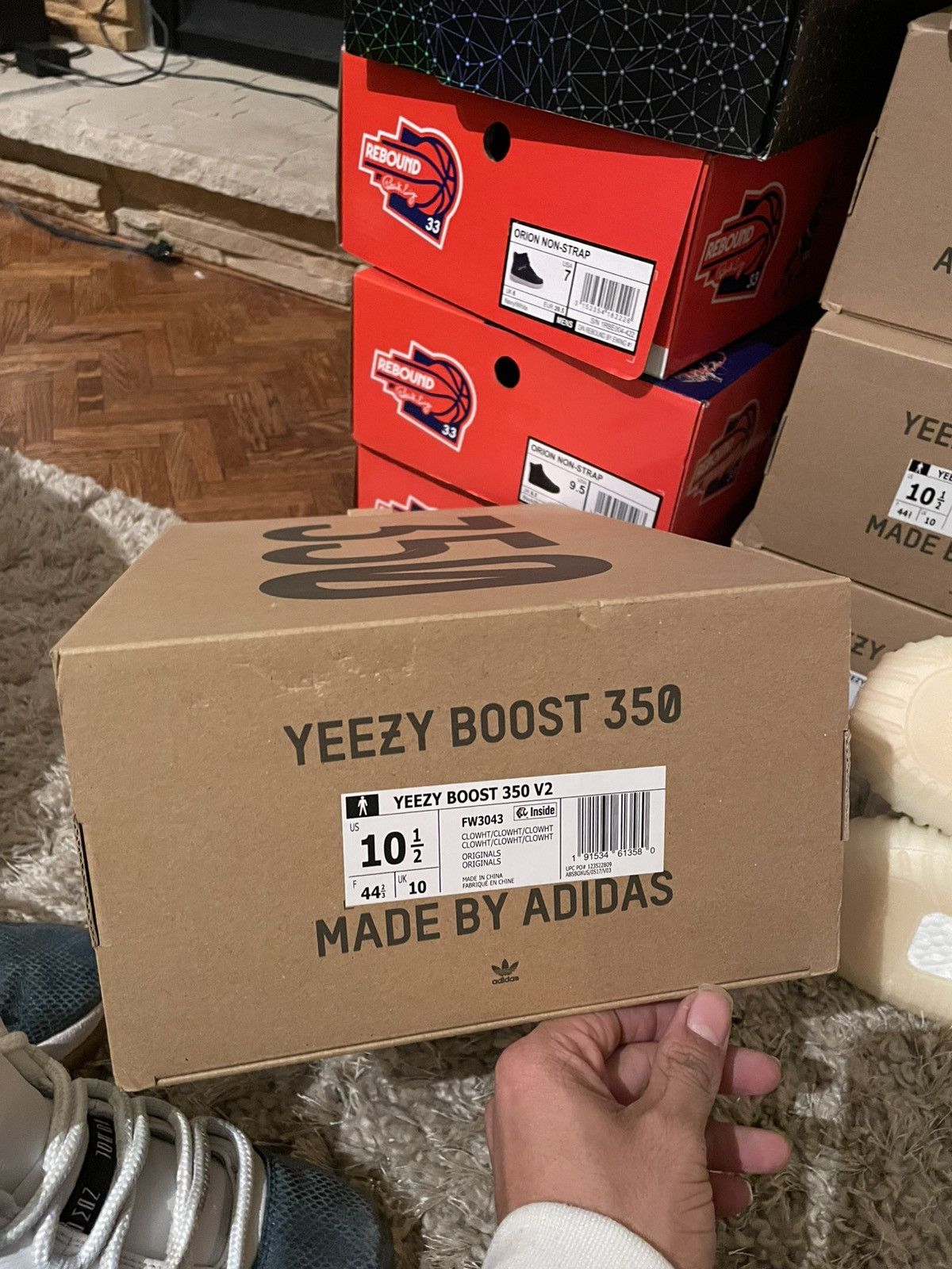 Yeezy Yeezy 350 V2 Clout White Non-Reflective Size US 10.5 / EU 43-44 - 8 Thumbnail
