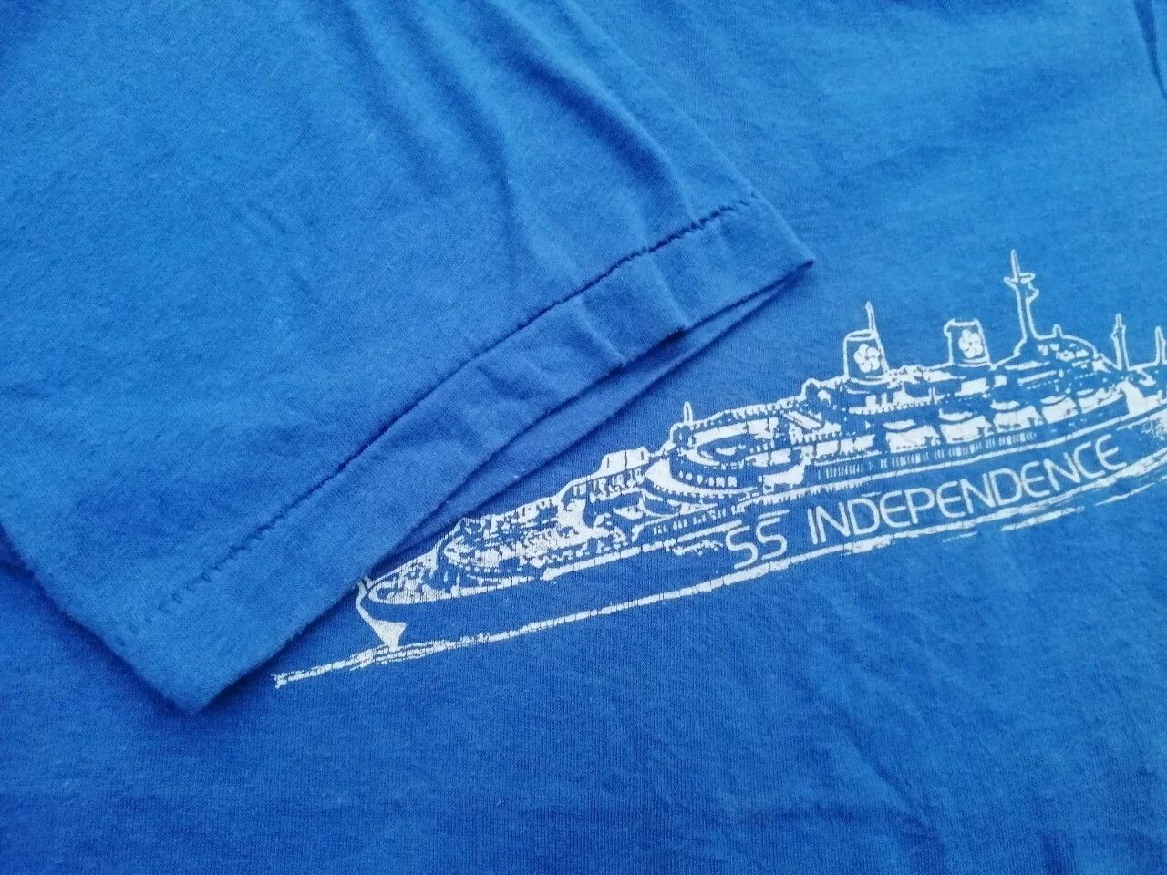 Other vintage t shirt 80s 5050 v ss independence battleship usa Size US S / EU 44-46 / 1 - 5 Thumbnail