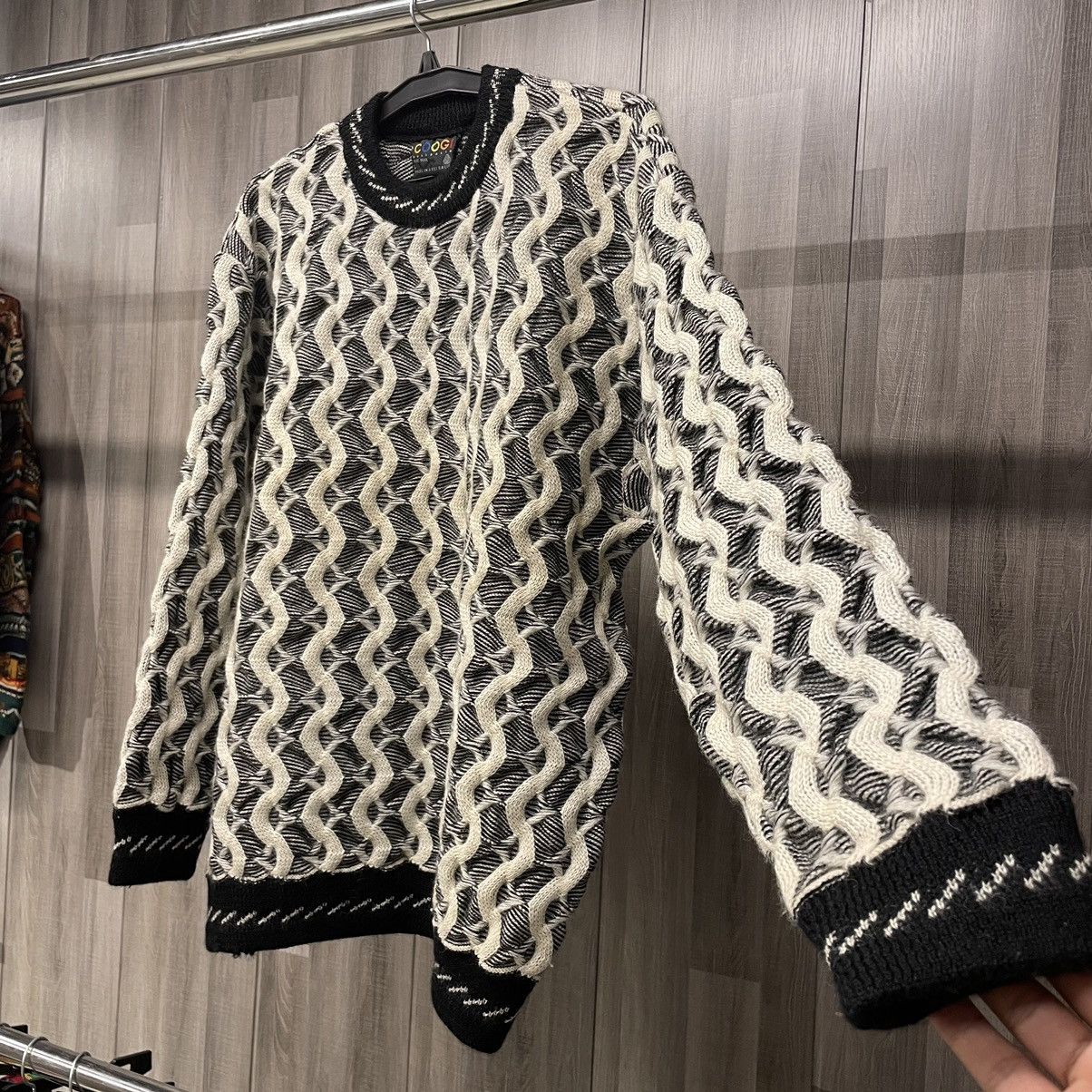 Coogi Vintage Coogi Australia Wavy Pattern 3D Knit Wool Sweater Size US L / EU 52-54 / 3 - 4 Thumbnail