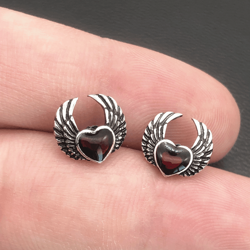 Japanese Brand Red heart with wing earrings stud Size ONE SIZE - 1 Thumbnail