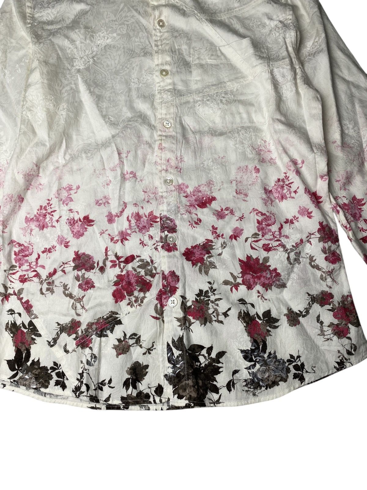 Japanese Brand 2000's Tornado Mart Spiral Cut Floral Shirts Size US S / EU 44-46 / 1 - 4 Thumbnail