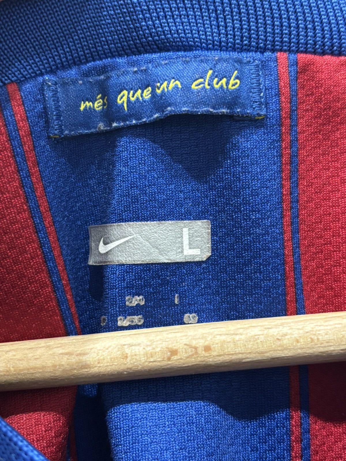 Nike Nike FC Barcelona Home 09/10 r L football Soccer Size US L / EU 52-54 / 3 - 3 Thumbnail
