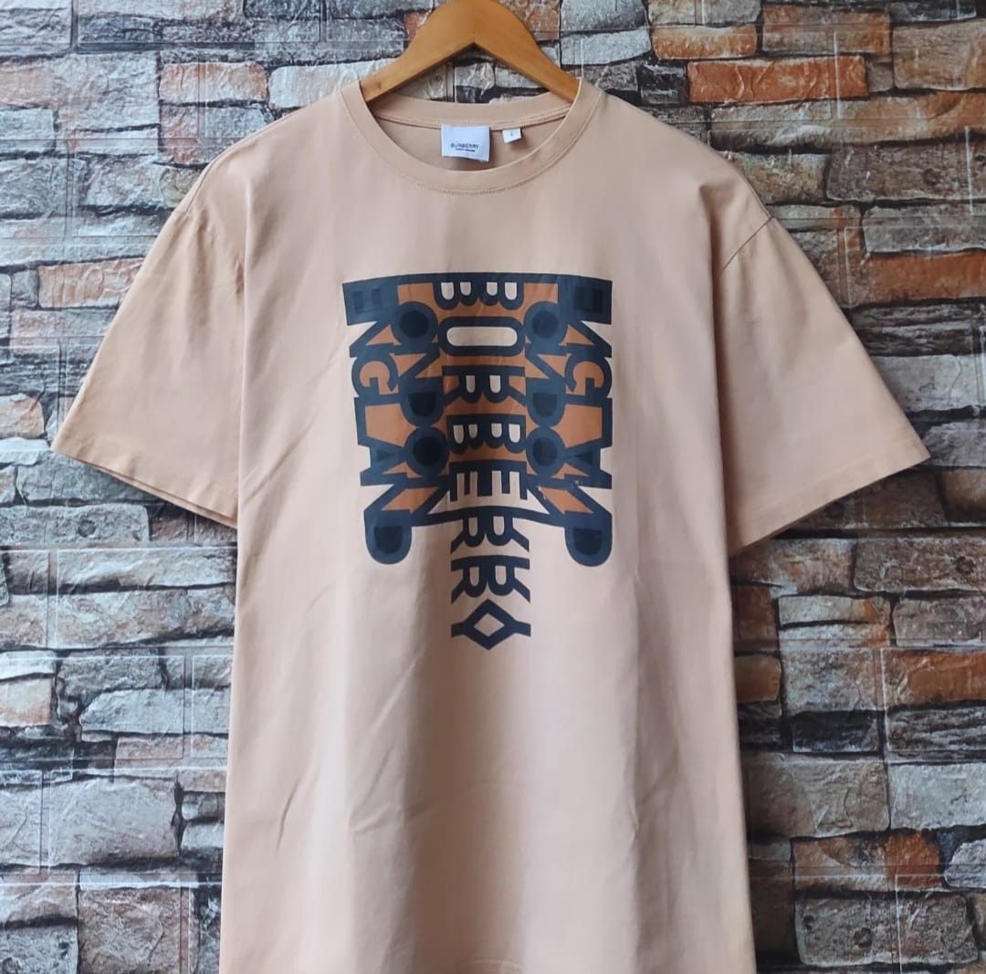 Burberry BURBERRY TSHIRT Size US L / EU 52-54 / 3 - 2 Thumbnail