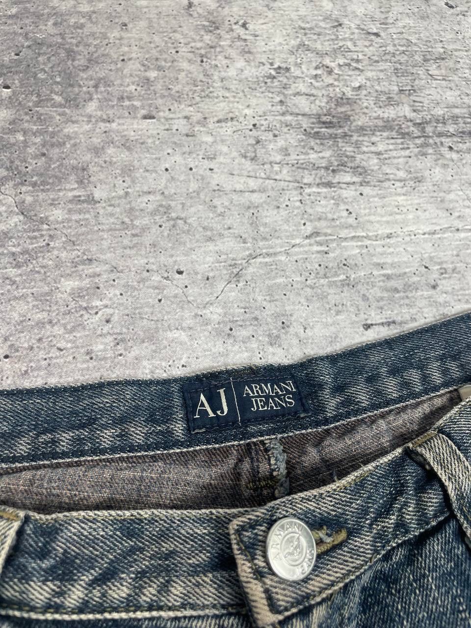 Armani Vintage Armani Jeans Faded Relaxed Fit Denim Y2K Size US 32 / EU 48 - 7 Thumbnail