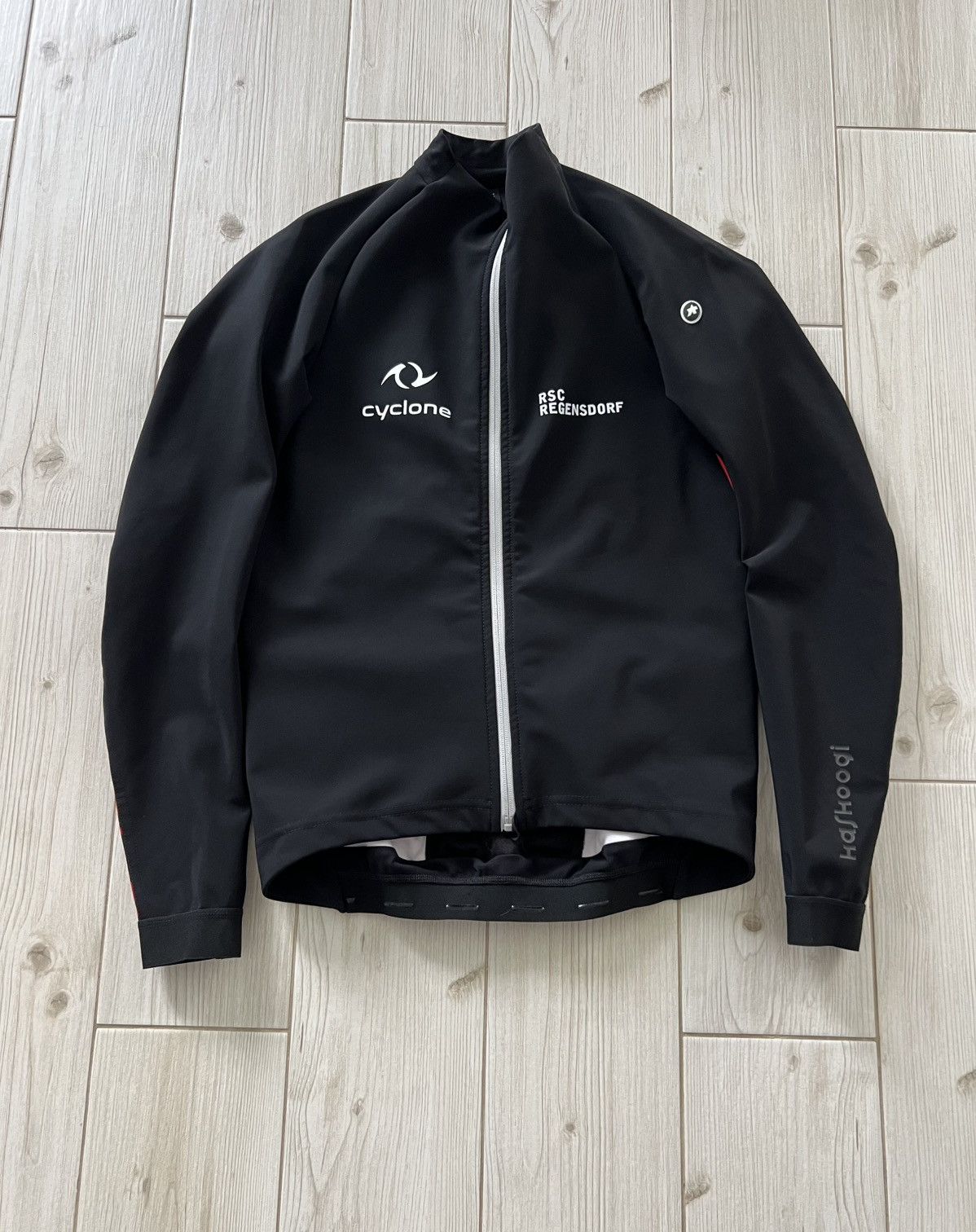 Asos ASSOS Bike Jacket Thermal Softshell Winter Windproof Size L Size US L / EU 52-54 / 3 - 5 Thumbnail