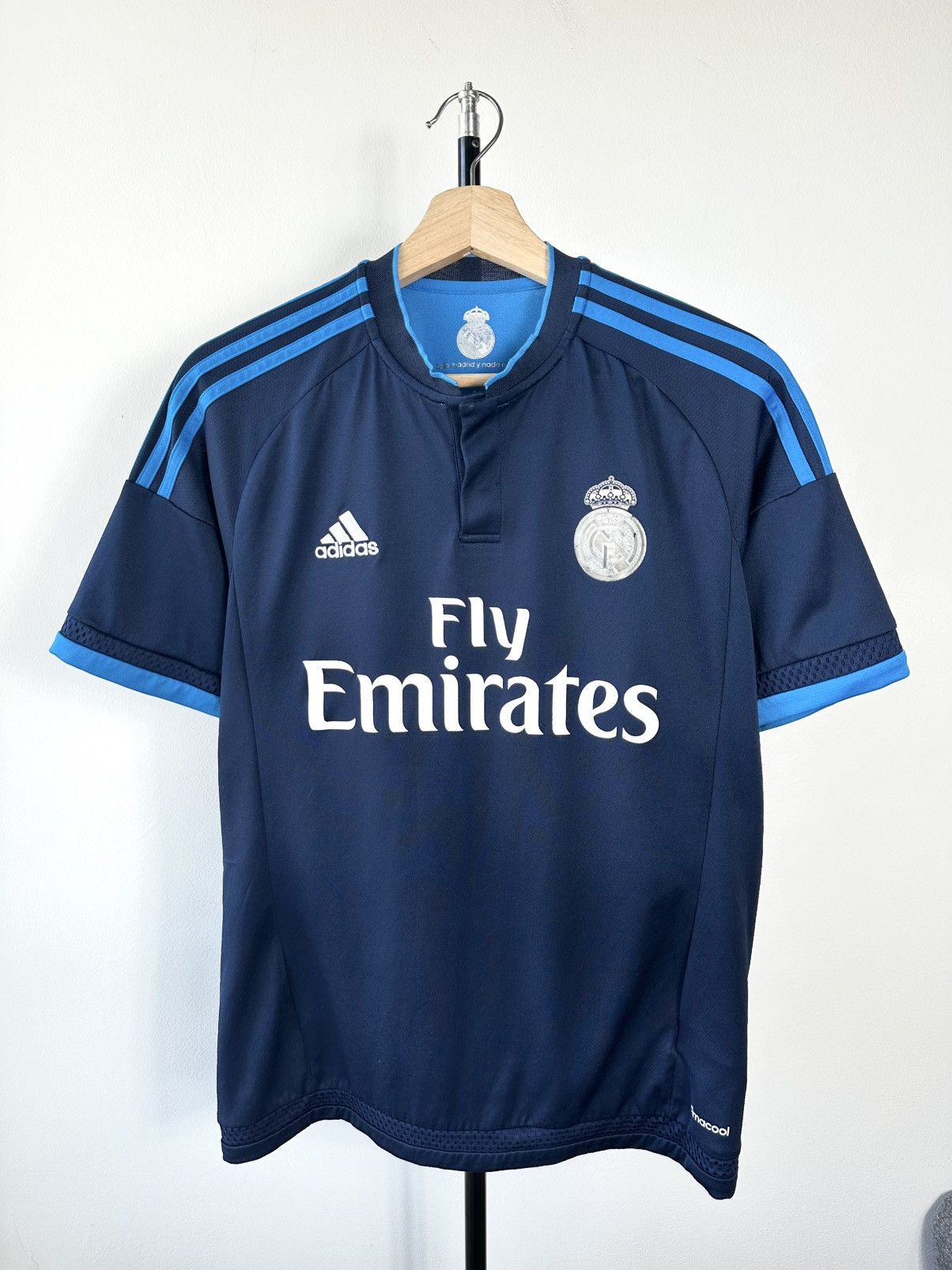 Adidas Real Madrid 2015-16 Away Jersey - Adidas Climacool - Size M Size US M / EU 48-50 / 2 - 1 Thumbnail