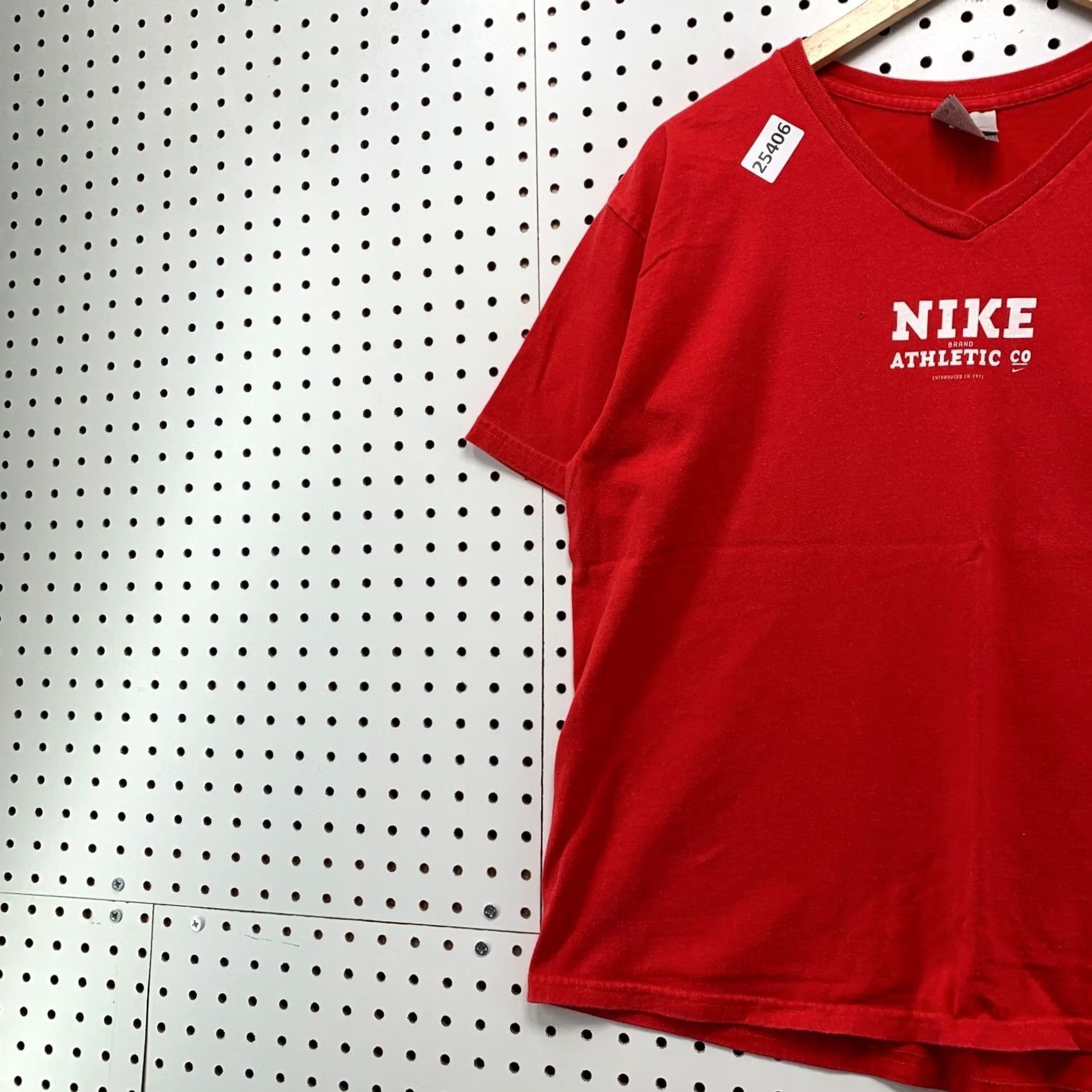 Nike VINTAGE Nike Shirt Red V Neck White Spell Out Womens Large 22.5x24.5 Size L / US 10 / IT 46 - 3 Thumbnail