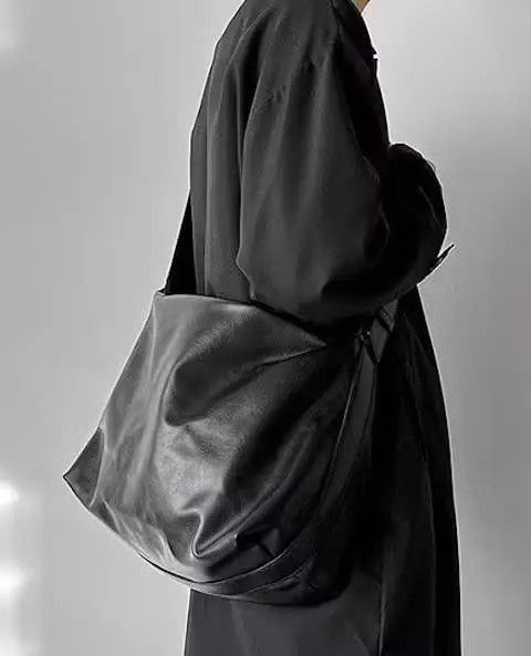 Fashion Y2K Pu Leather Shoulder Messenger Bag Vintage in Black, Men's