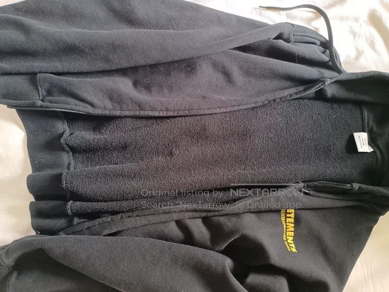 Vetements Vetements Back letter hoodie zip-up cardigan Size US XS / EU 42 / 0 - 6 Thumbnail