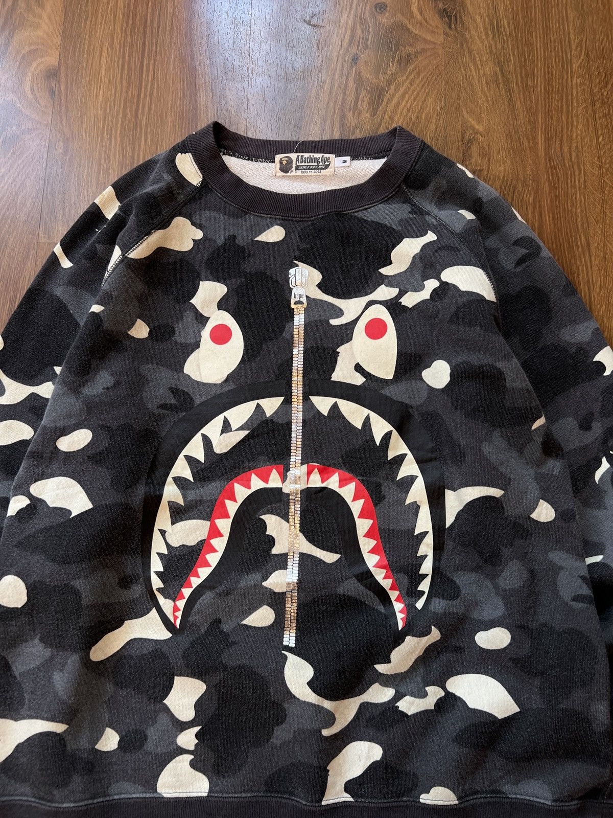 Bape Rare Bape Shark Camo Glow in the Dark Crewneck / Sweatshirt Size US M / EU 48-50 / 2 - 3 Thumbnail