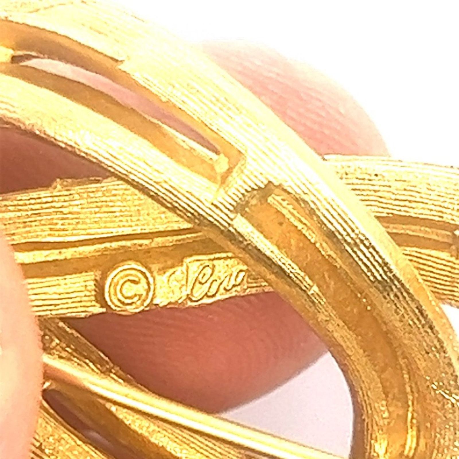 & Other Stories Vintage Signed - Coro - Goldtone Love Knot Design Brooch Pin Size ONE SIZE - 3 Thumbnail
