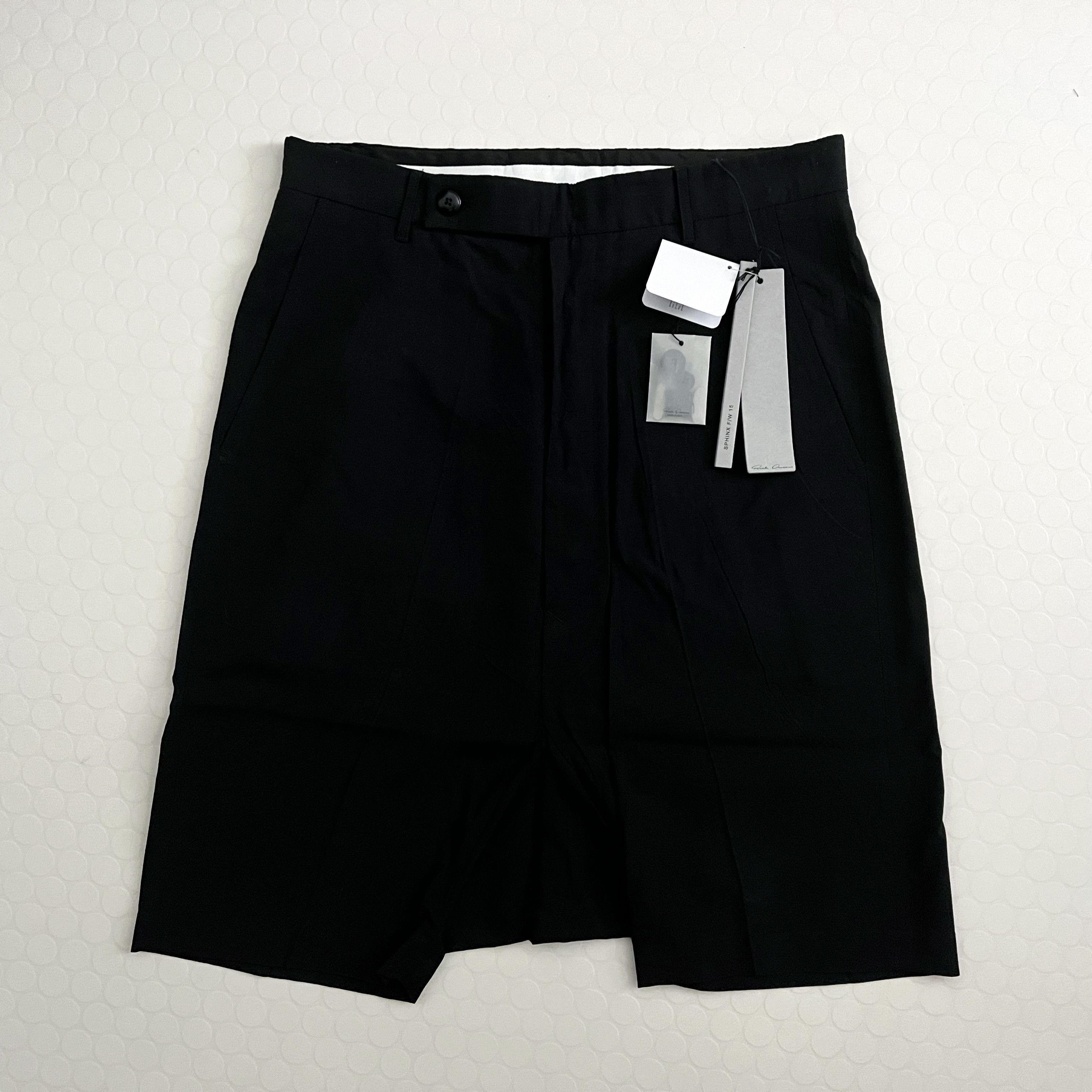 image of Rick Owens Fw15 Sphinx Men's Pod Shorts Crinkle Fabric in Black (Size 34)