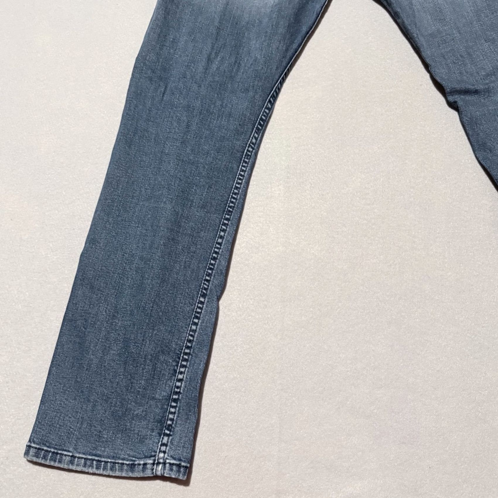Levi's Levi's 513 Jeans Slim Straight Men's Blue Denim Mid-Rise Zip Fly - 31X32 | Levi's Slim Straight Jeans 513 Men Blue Denim Mid-Rise Zip Fly 31 32 Size US 31 - 7 Thumbnail