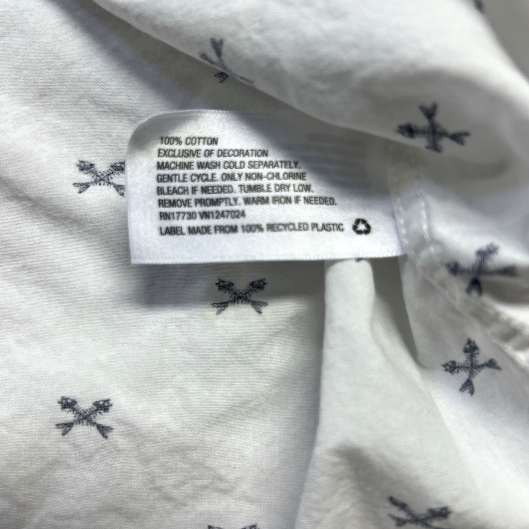 Vineyard Vines Vineyard Vines for Target Men’s Small White Nautical Print Button-Down Shirt Shirt Mens S White Nautical Print Button-Down Size US S / EU 44-46 / 1 - 7 Thumbnail