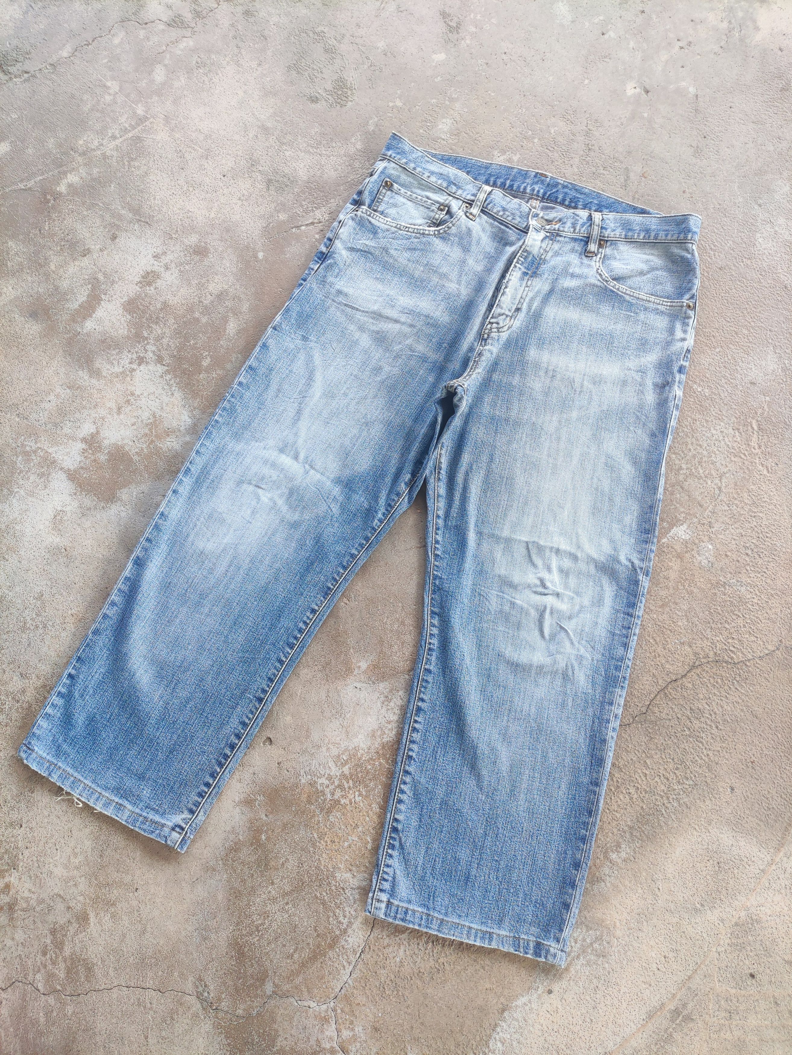 Japanese Brand Vintage Japanese Brand Baggy Denim Faded Pants Size US 35 - 2 Thumbnail