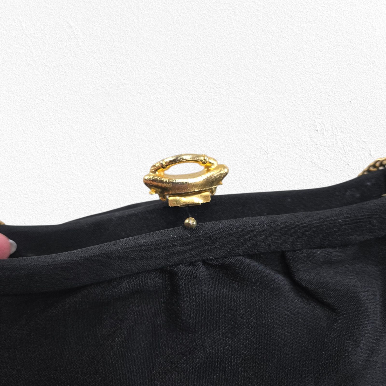 Vintage 1960s Black Evening Bag Gold Clasp Chain Handle Size ONE SIZE - 6 Thumbnail