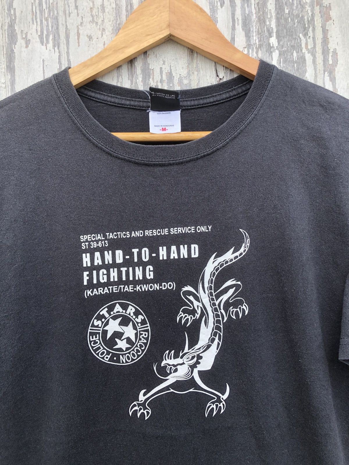 Japanese Brand × Vintage Vintage Sunfaded Biohazard X STARS DRAGON Tee Size US M / EU 48-50 / 2 - 2 Thumbnail