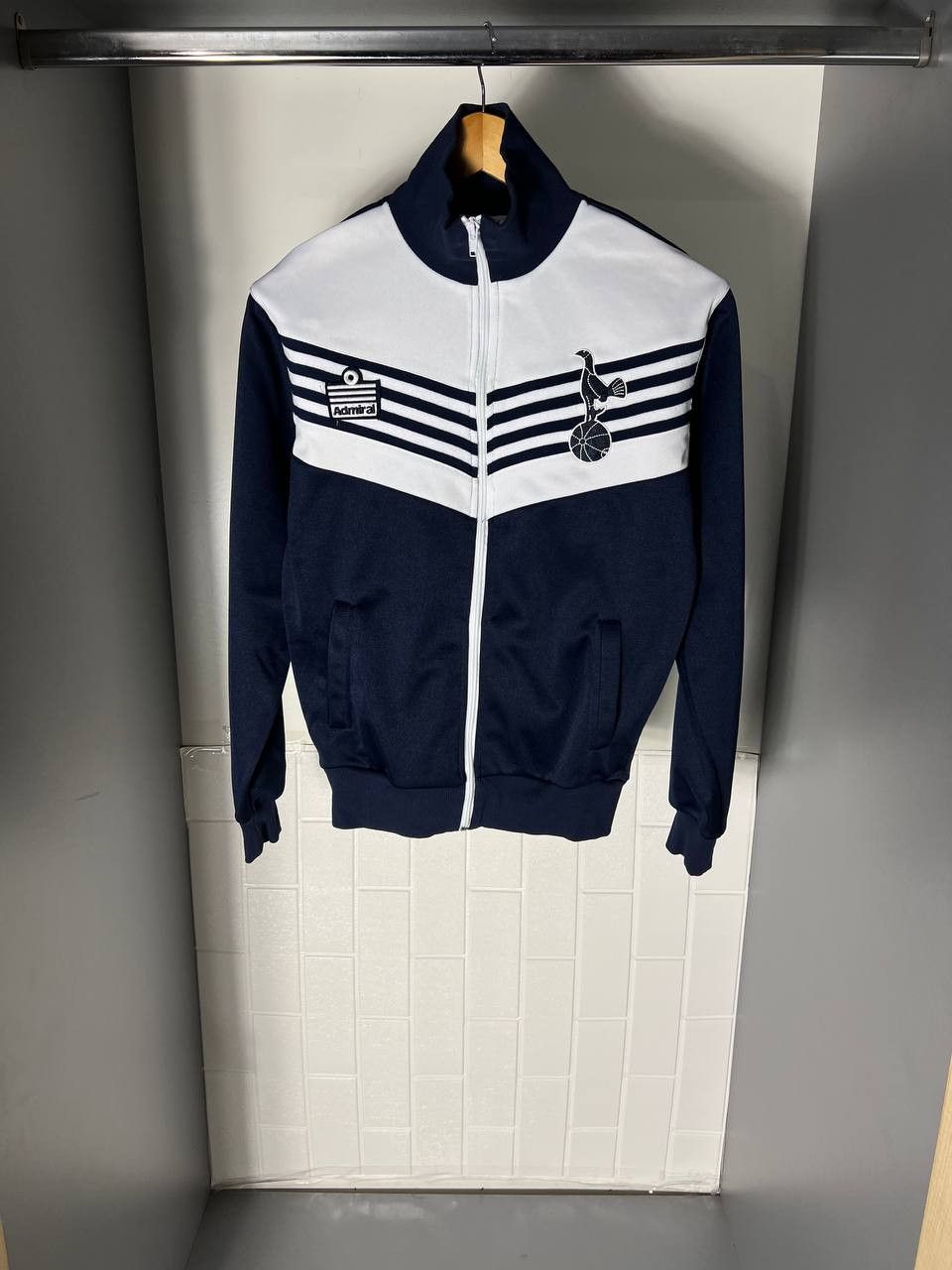 Admirable Co. VINTAGE ADMIRAL FC TOTTENHAM HOTSPUR ENGLAND SOCCER JACKET Size US S / EU 44-46 / 1 - 1 Thumbnail