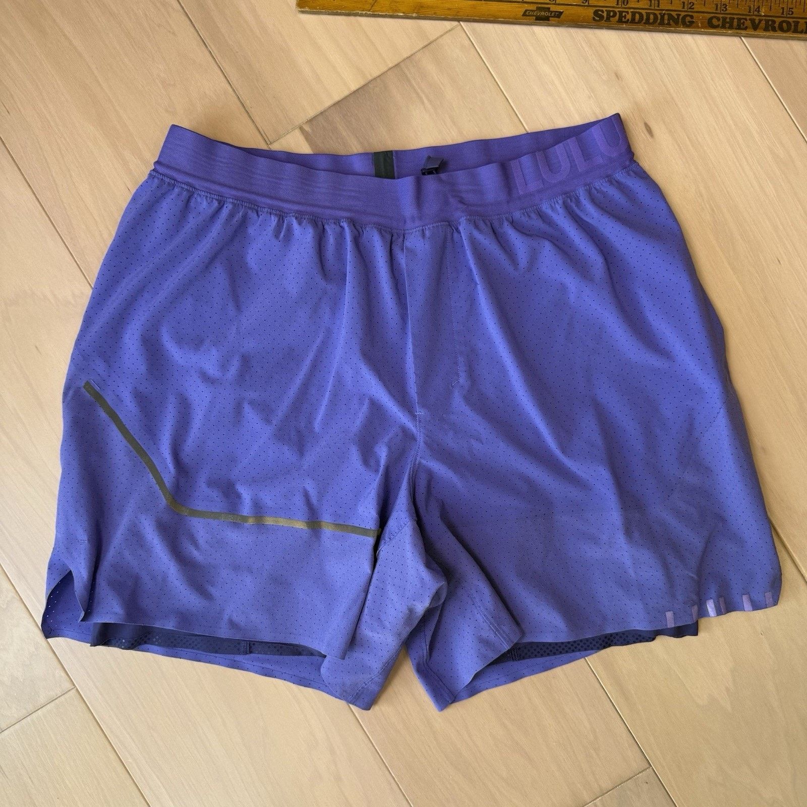 Lululemon Lululemon Surge Shorts Large Purple Lined Workout Athleisure Size US 28 / EU 44 - 2 Thumbnail