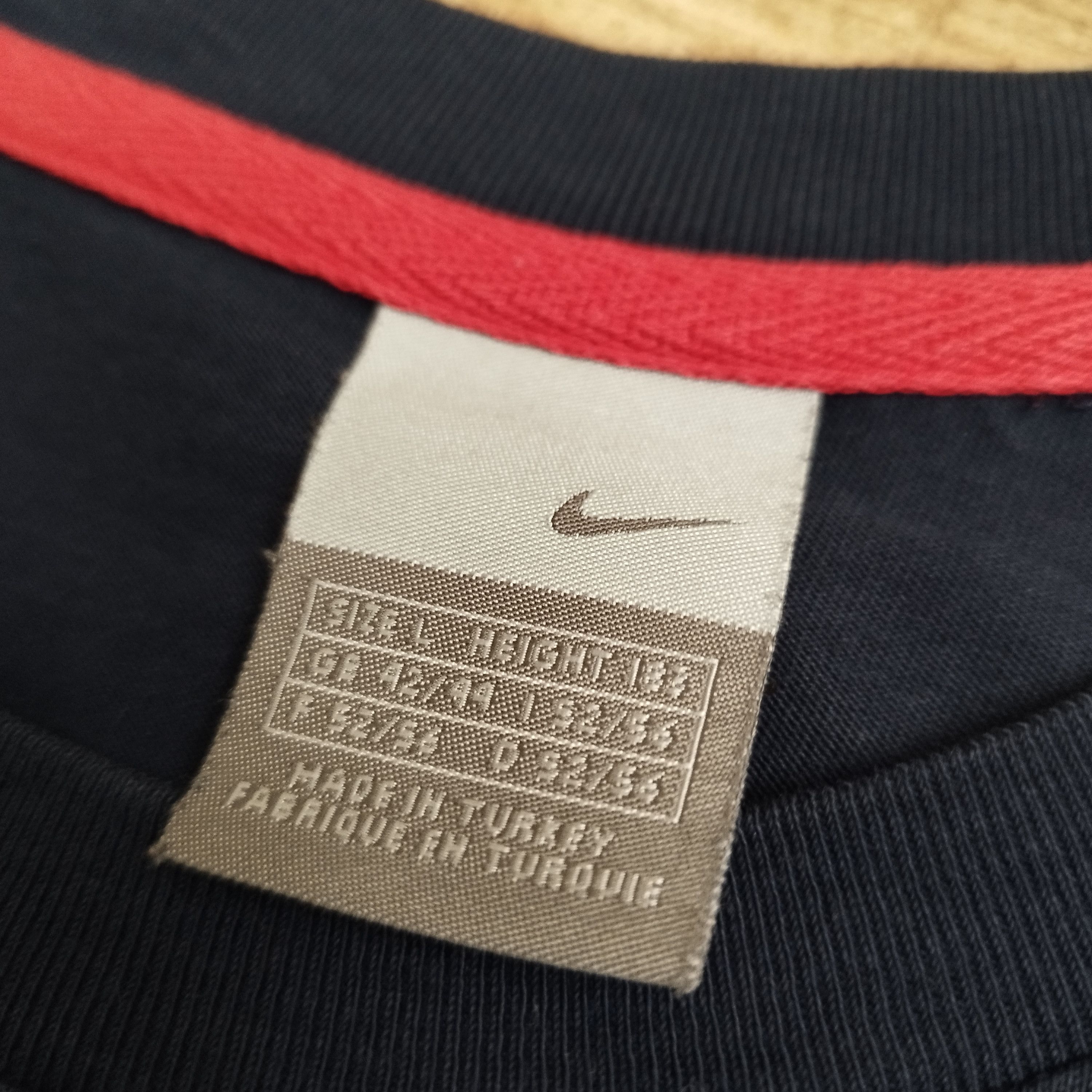 Nike Vintage Nike Big Logo Long Sleeve Shirt Y2K Retro Streetwear Size US L / EU 52-54 / 3 - 8 Thumbnail