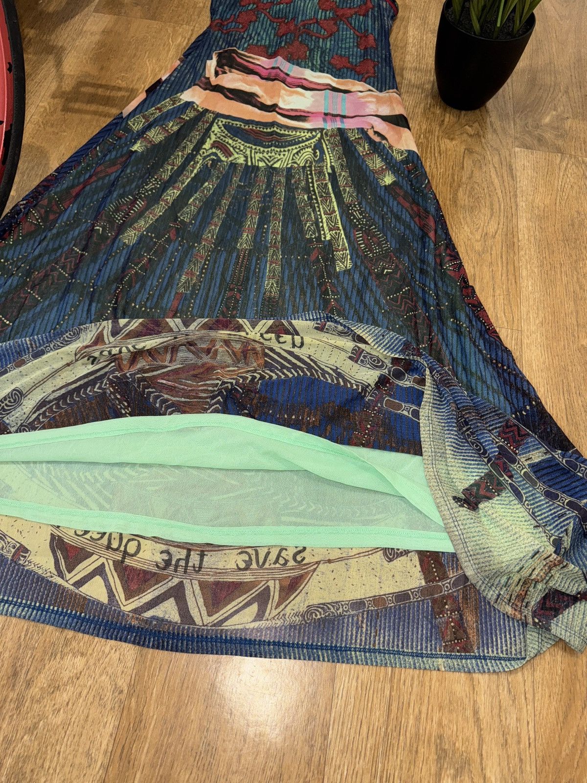 Vintage VINTAGE SAVE THE QUEEN! 2000s PRINTED MAXI DRESS Size XL / US 12-14 / IT 48-50 - 3 Thumbnail