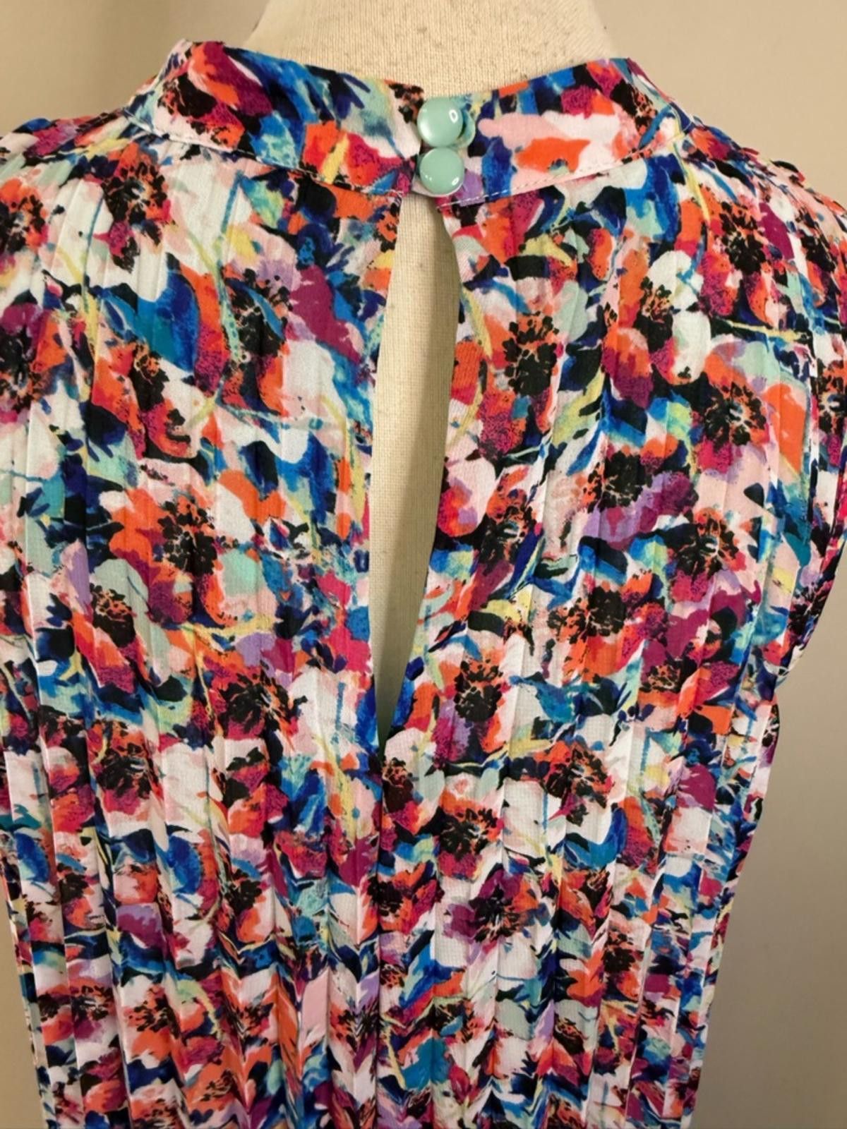 Other Nicole by Nicole Miller midi dress floral pleated SZ 4 Size S / US 4 / IT 40 - 5 Thumbnail