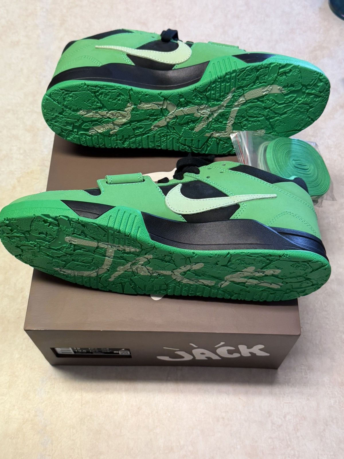 Jordan Brand × Travis Scott Travis Scott CJ1 T-Rexx Size US 12 / EU 45 - 5 Thumbnail