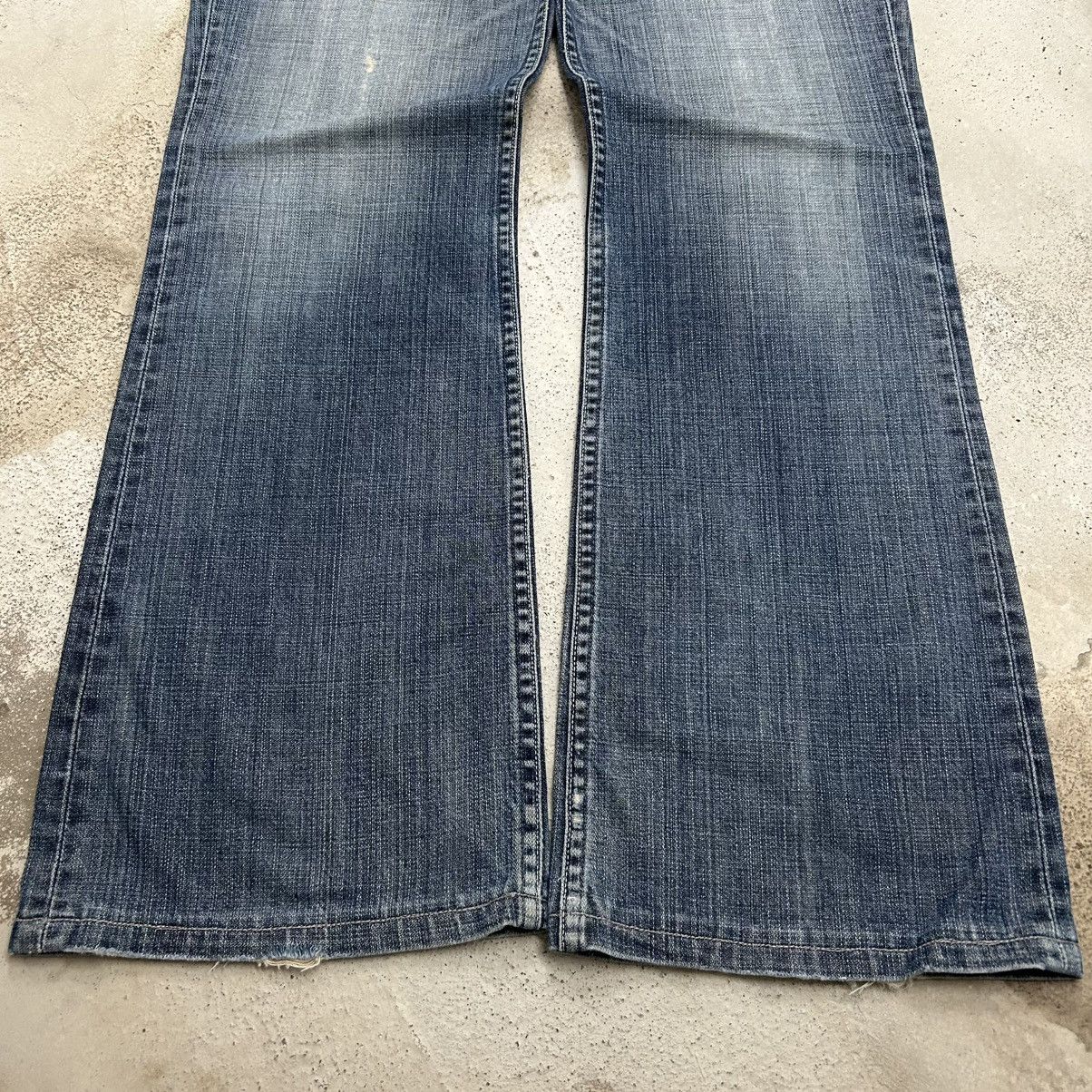 Levi's Vintage Levis 517 Flare Grey Faded Jeans Size US 32 / EU 48 - 4 Thumbnail