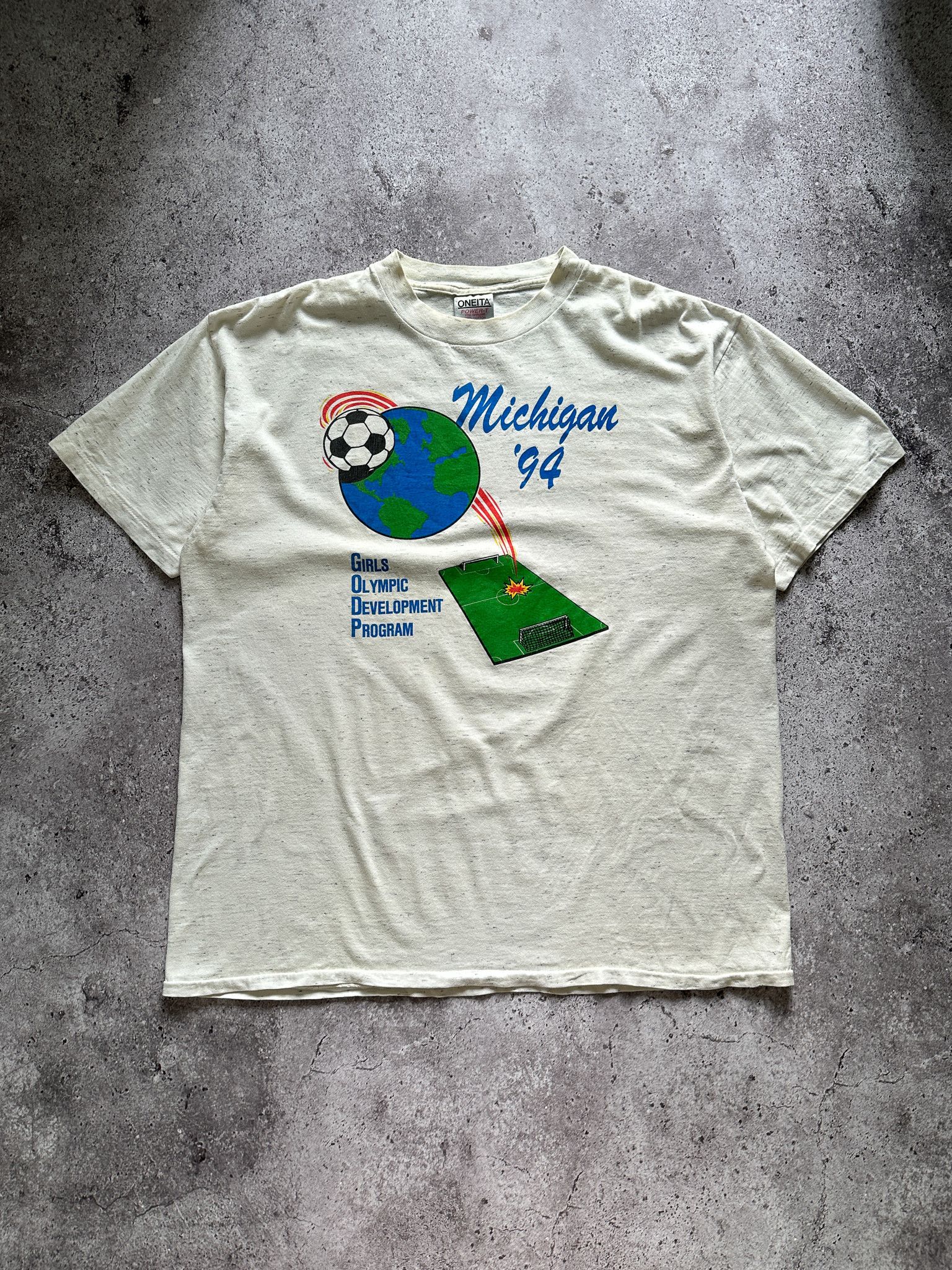 Vintage Vintage 1994 Michigan Soccer Tee Size US XL / EU 56 / 4 - 1 Thumbnail